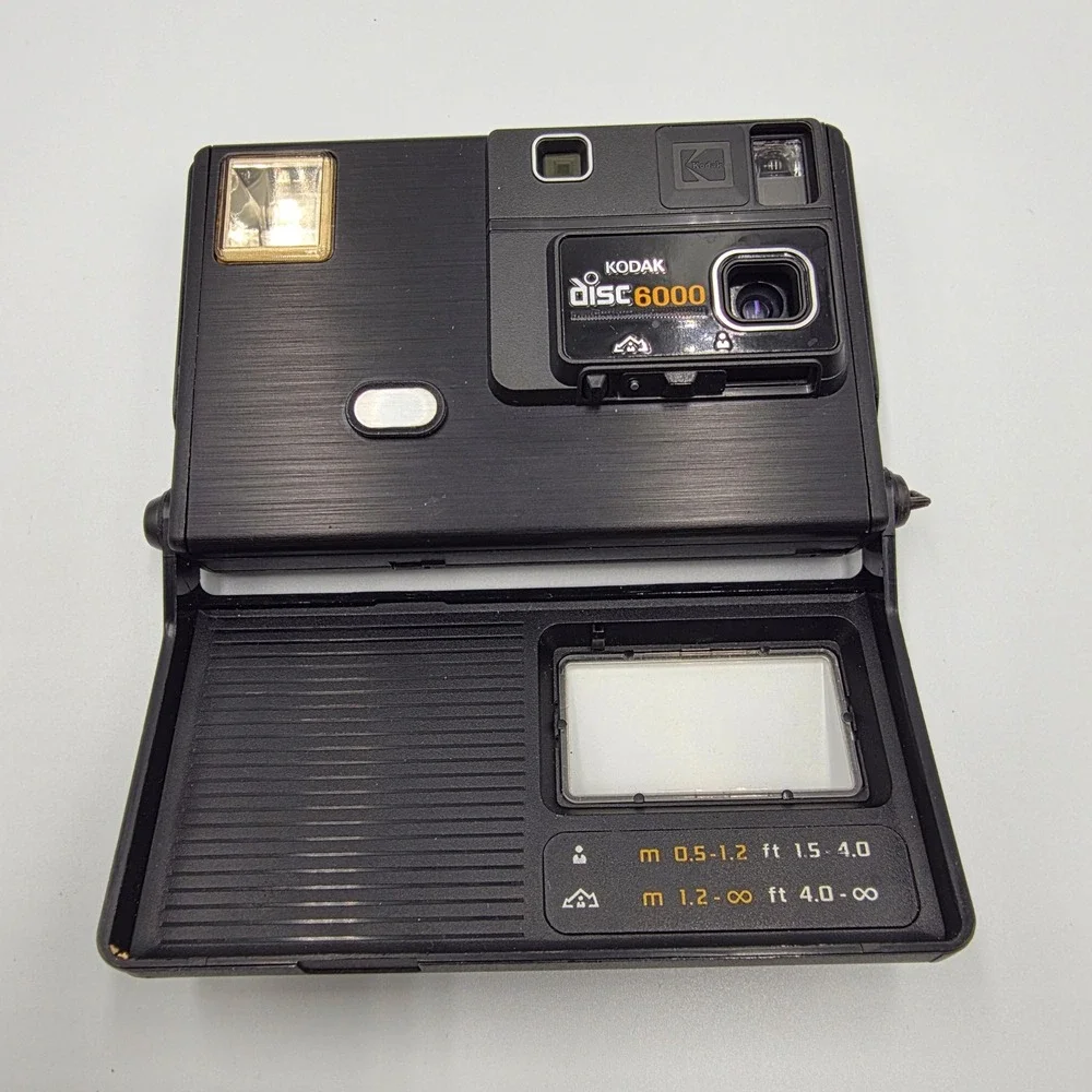 Kodak Disc 6000 Vintage Film Camera Black Clamshell Made in‎ USA Retro 1980s